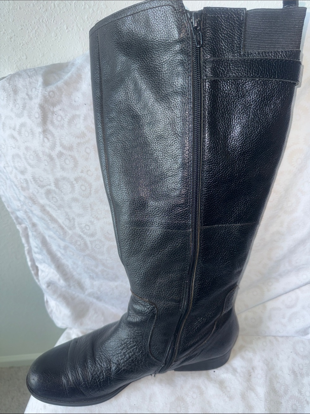 Naturalizer Black Leather Wide Calf Boots with Gold Hardware - Picture 9 of 11